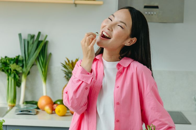 Mitos Makan 12 Anggur di Tahun Baru yang Jadi Trend TikTok